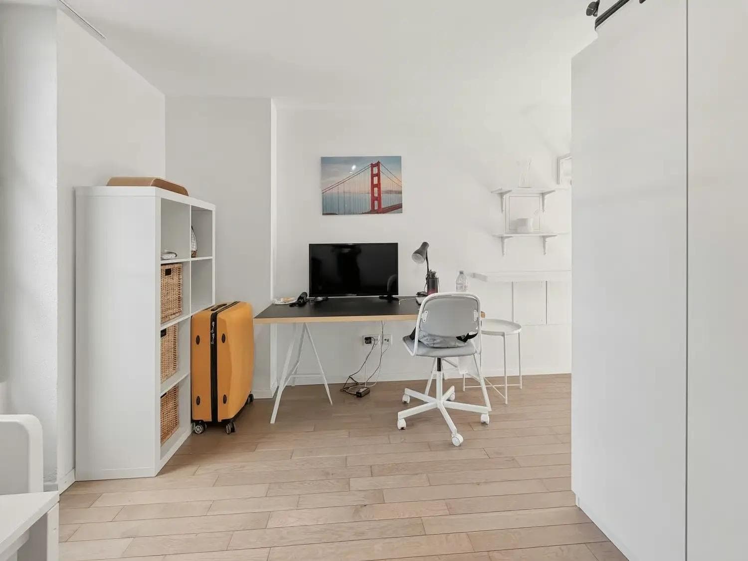 PROCHE GARE CORNAVIN - Appartement entièrement meublé - Une pièce de vie 1 PROCHE GARE CORNAVIN - Appartement entièrement meublé - Une pièce de vie 1