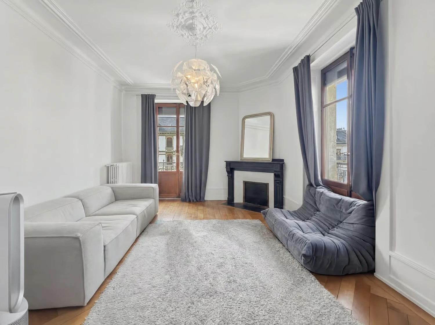 Charming 2-bedroom apartment in the heart of Geneva – Boulevard Helvétique Charming 2-bedroom apartment in the heart of Geneva – Boulevard Helvétique