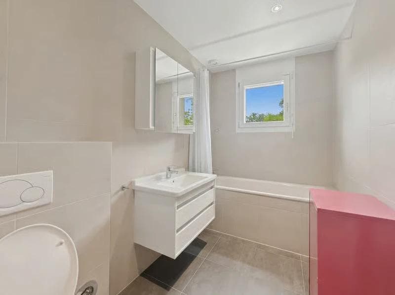 Superb furnished 200 m² duplex with private garden and terrace – Chambésy - Bathroom Superb furnished 200 m² duplex with private garden and terrace – Chambésy - Bathroom