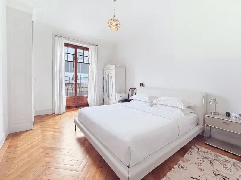 Appartement meublé avec balcons - Bail jusqu'au 31 août 2027 - Chambre miniature 3 Appartement meublé avec balcons - Bail jusqu'au 31 août 2027 - Chambre miniature 3
