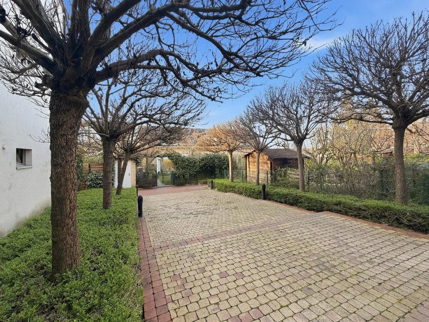 Magnifique appartement de 5 pièces avec garage à Plan-les-Ouates - Garage Magnifique appartement de 5 pièces avec garage à Plan-les-Ouates - Garage