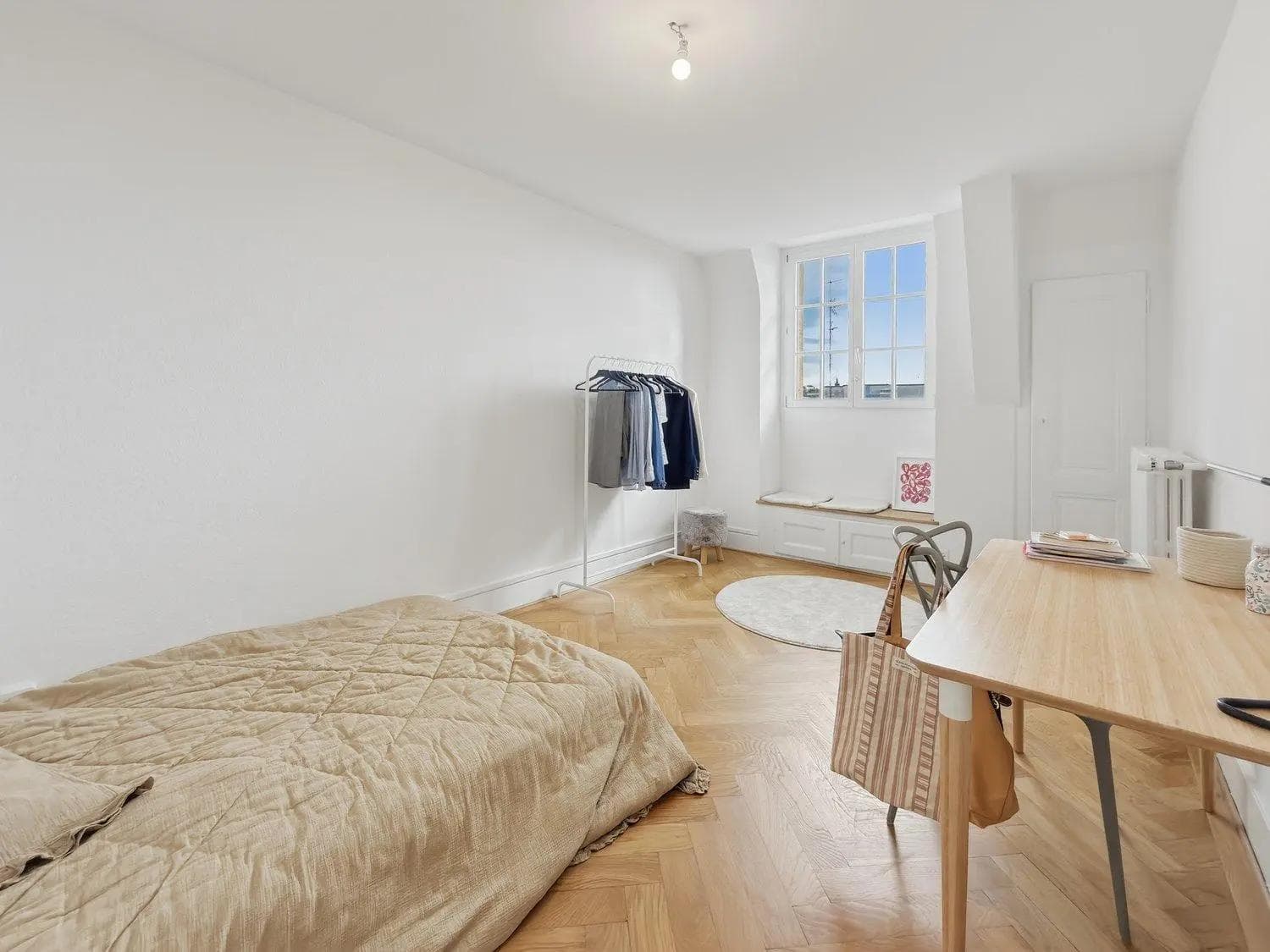 Appartement sous les toits de 4 pièces à Genève - Eaux-vives - Bedroom Appartement sous les toits de 4 pièces à Genève - Eaux-vives - Bedroom
