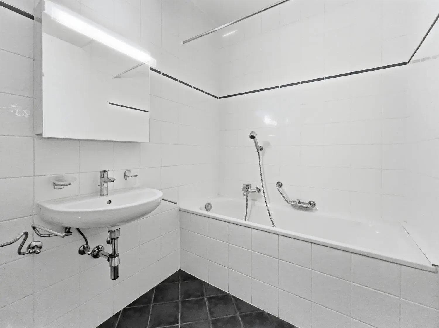 Magnifique appartement de 3 chambres au Boulevard des Philosophes - Salles de bains Magnifique appartement de 3 chambres au Boulevard des Philosophes - Salles de bains
