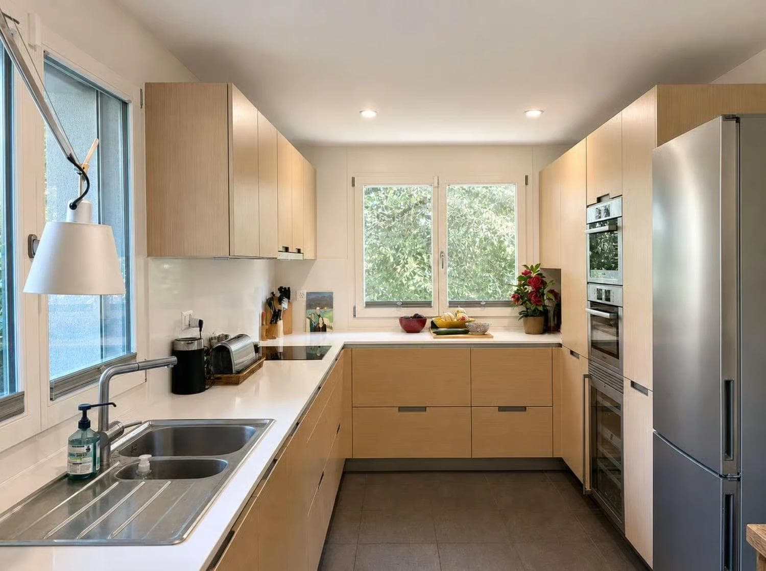 Superb furnished 200 m² duplex with private garden and terrace – Chambésy - Kitchen Superb furnished 200 m² duplex with private garden and terrace – Chambésy - Kitchen