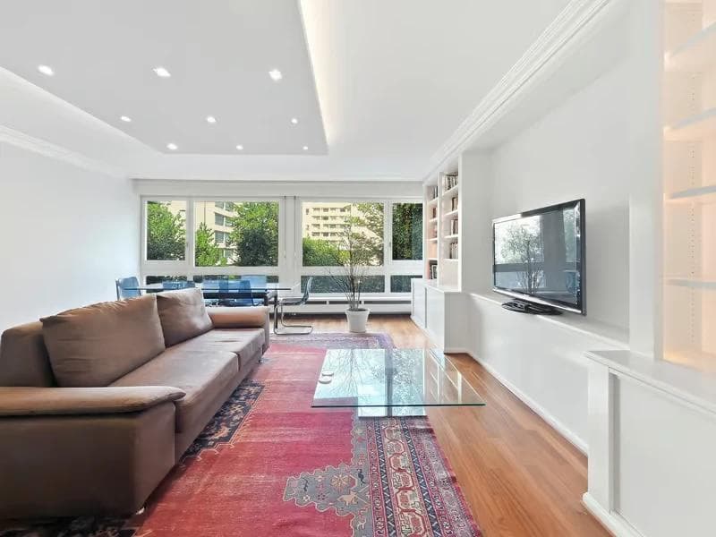 Bright furnished 3-room apartment with balcony – Route de Florissant, Geneva Bright furnished 3-room apartment with balcony – Route de Florissant, Geneva