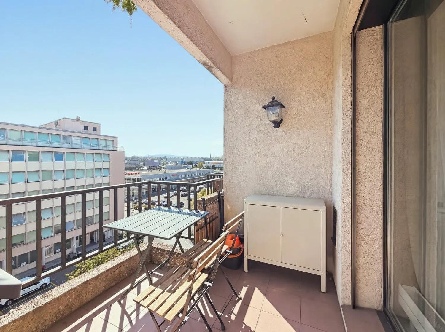 Spacieux appartement familial de 5.5 pièces avec balcon et parking à Carouge - Balcon miniature 2 Spacieux appartement familial de 5.5 pièces avec balcon et parking à Carouge - Balcon miniature 2