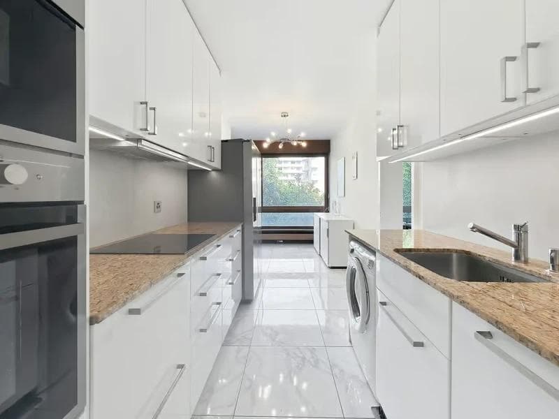 Bright furnished 3-room apartment with balcony – Route de Florissant, Geneva - Kitchen Bright furnished 3-room apartment with balcony – Route de Florissant, Geneva - Kitchen