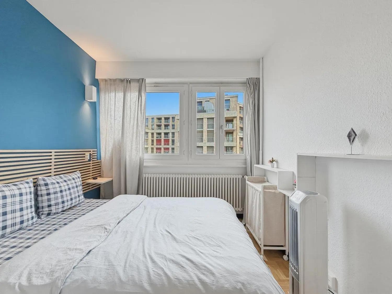 Charming 2-room apartment with balcony in Geneva, Champe - Bedroom 1 Charming 2-room apartment with balcony in Geneva, Champe - Bedroom 1