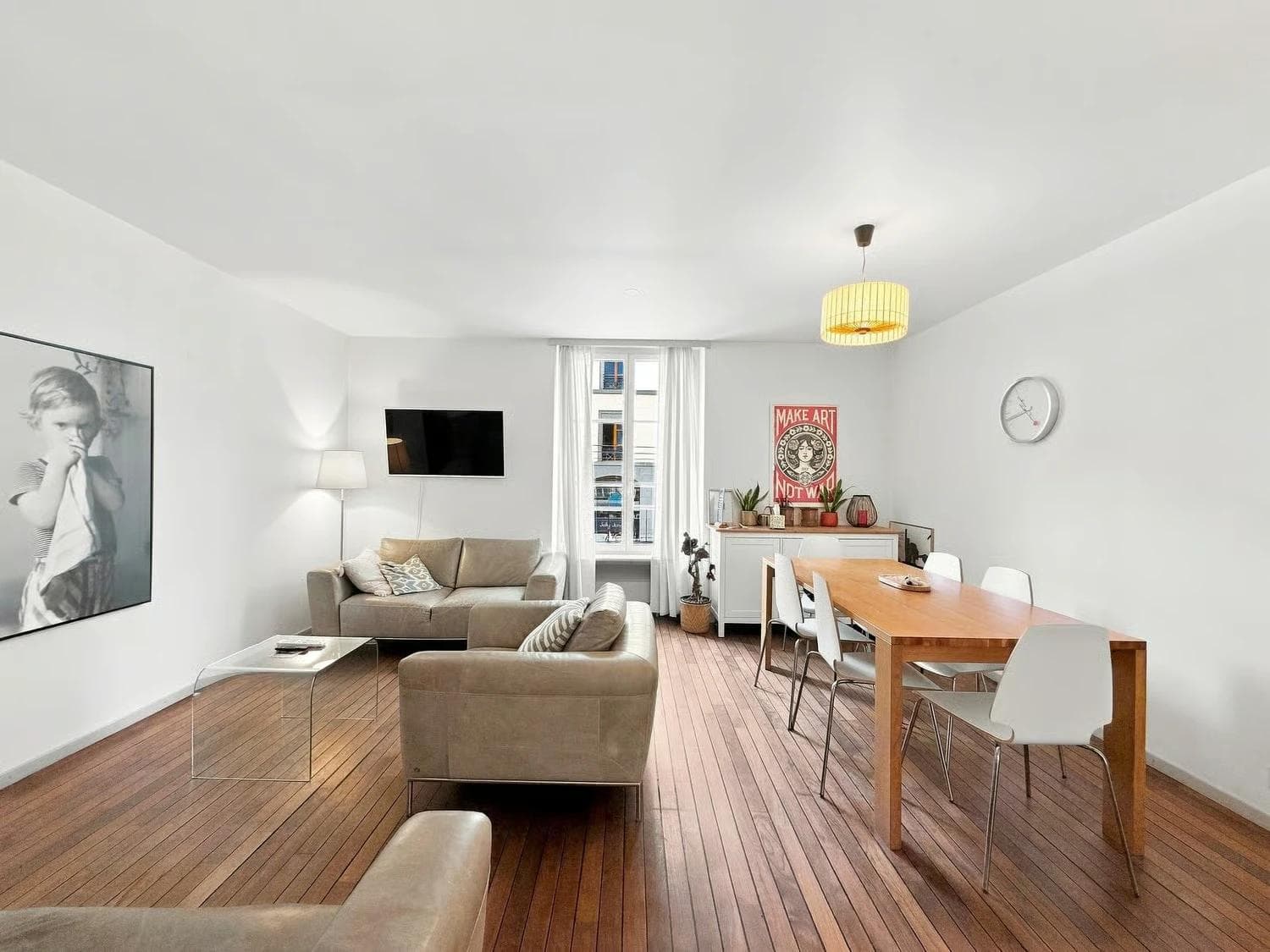 Appartement de 4 pièces meublé – Quartier des Eaux-Vives - Séjour miniature 2 Appartement de 4 pièces meublé – Quartier des Eaux-Vives - Séjour miniature 2