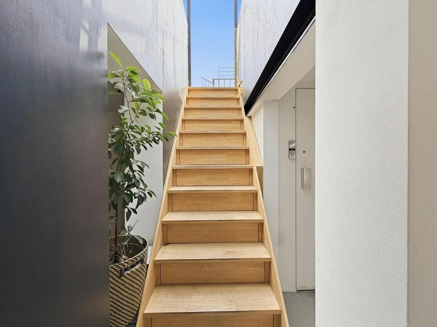 Toit-terrasse unique - un loft à Plainpalais - Staircase Toit-terrasse unique - un loft à Plainpalais - Staircase