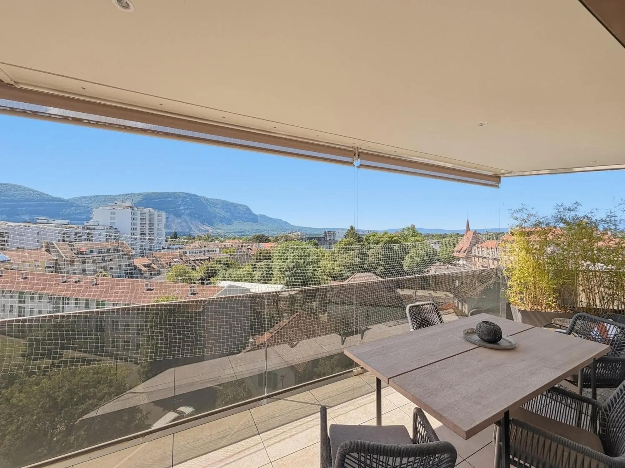 Beautiful High-End 4-Room Apartment with Terrace and Salève View – Chêne-Bourg - Balcony / Terrace Beautiful High-End 4-Room Apartment with Terrace and Salève View – Chêne-Bourg - Balcony / Terrace