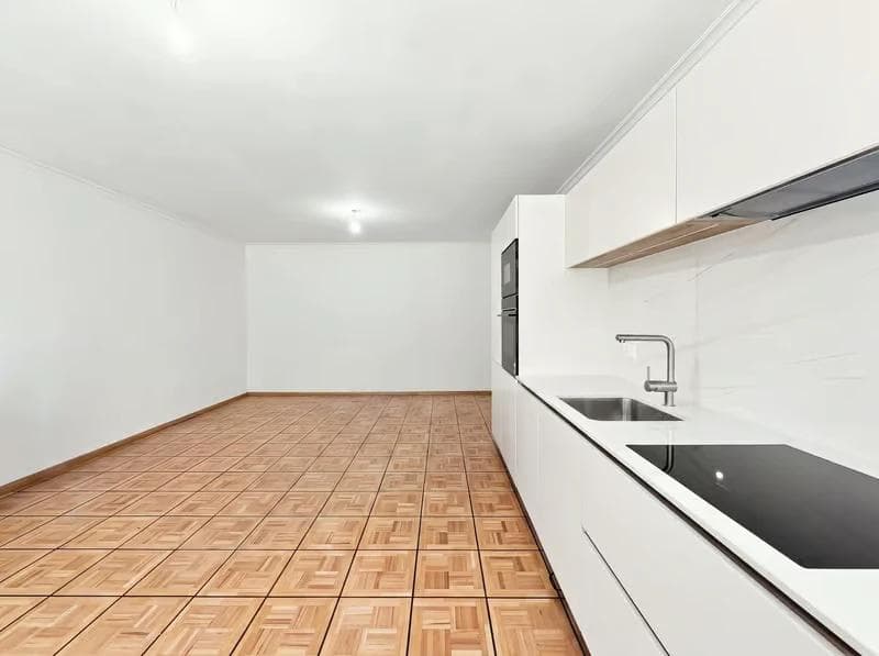 Appartement rénové avec balcon – Route de Florissant, Genève - Cuisine miniature 2 Appartement rénové avec balcon – Route de Florissant, Genève - Cuisine miniature 2