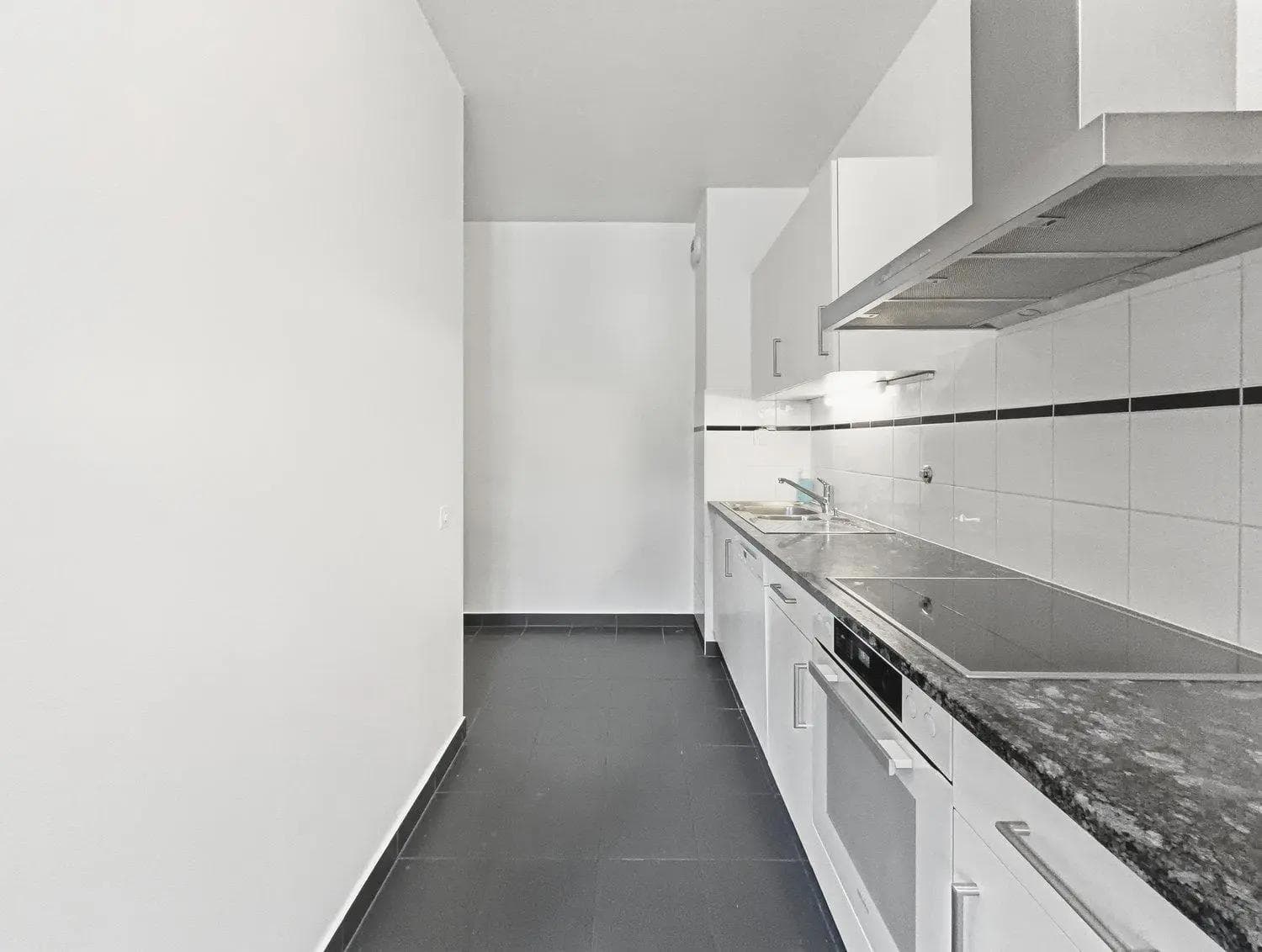 Magnifique appartement de 3 chambres au Boulevard des Philosophes - Cuisine Magnifique appartement de 3 chambres au Boulevard des Philosophes - Cuisine