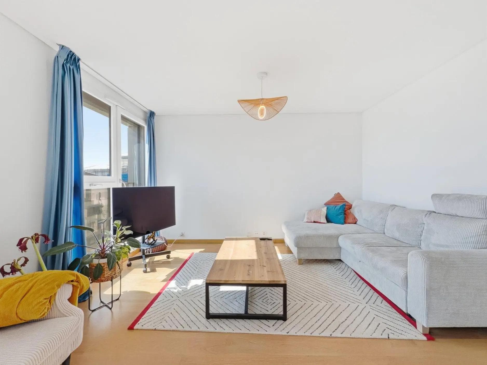 Appartement moderne de 4 pièces au 7ème étage - Rue de la Servette - Séjour 1 Appartement moderne de 4 pièces au 7ème étage - Rue de la Servette - Séjour 1