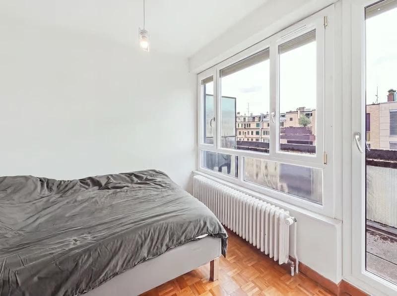2-room apartment with large balcony – Top floor – Prime Geneva city centre - Sleeping area 2-room apartment with large balcony – Top floor – Prime Geneva city centre - Sleeping area