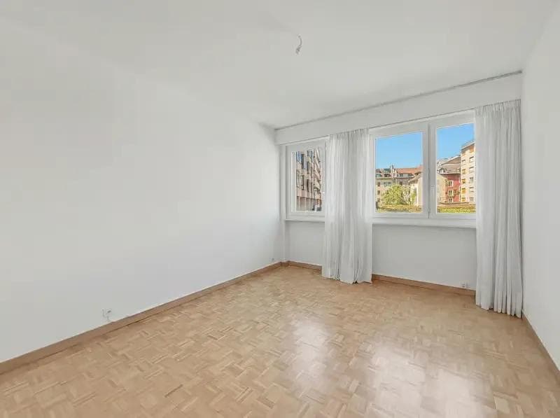 Bright 4-room apartment – 2 bedrooms and large balcony - Bedroom Bright 4-room apartment – 2 bedrooms and large balcony - Bedroom