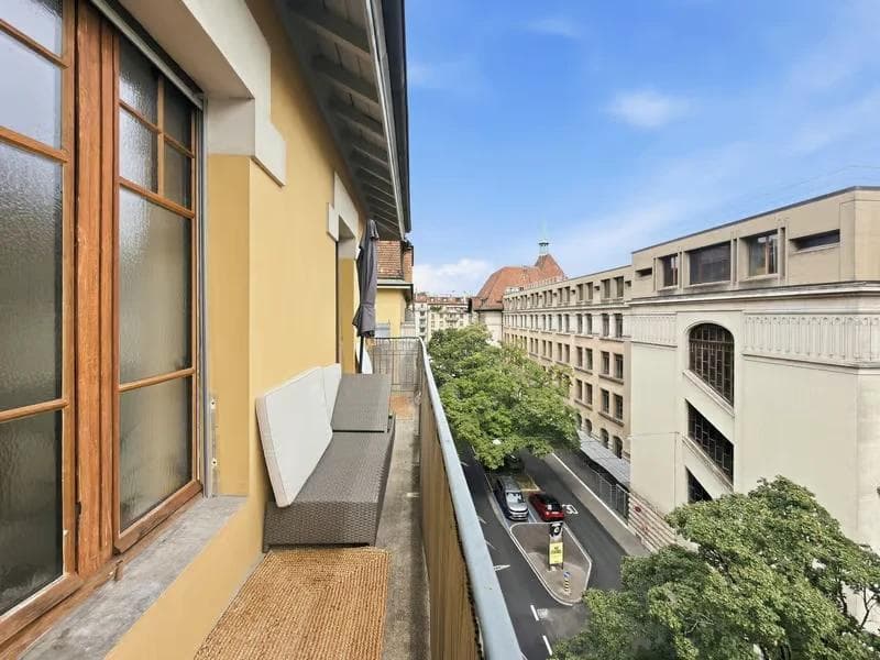 Appartement meublé avec balcons - Bail jusqu'au 31 août 2027 - Vue miniature 5 Appartement meublé avec balcons - Bail jusqu'au 31 août 2027 - Vue miniature 5