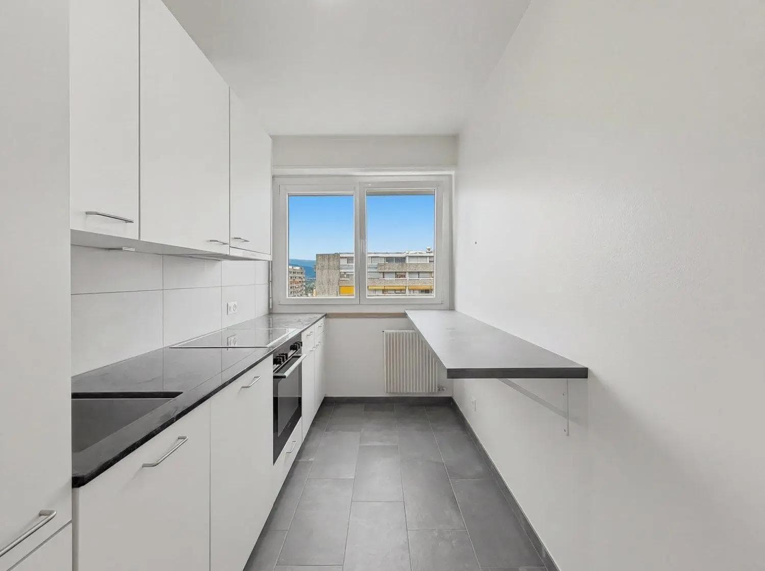 Bright 4-Room Apartment with balcony and lovely view - Petit-Saconnex - Kitchen Bright 4-Room Apartment with balcony and lovely view - Petit-Saconnex - Kitchen