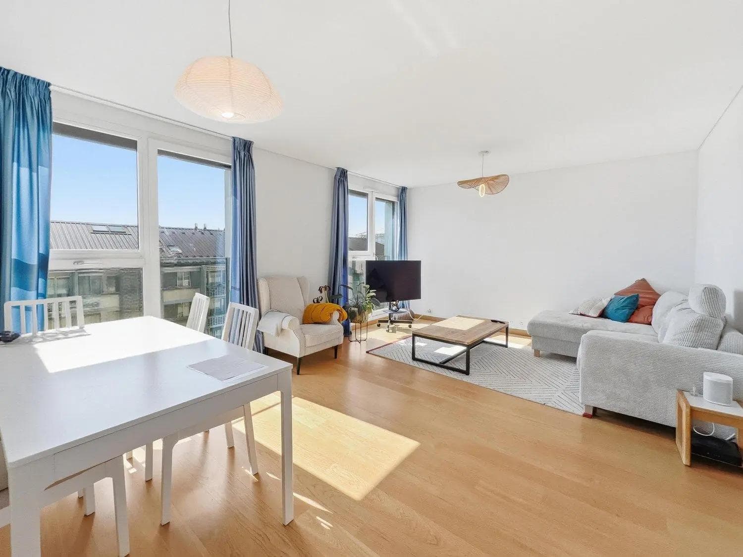 Modern 4-room apartment on the 7th floor – Rue de la Servette - Living Room Modern 4-room apartment on the 7th floor – Rue de la Servette - Living Room